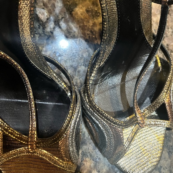 Authentic Fendi T strappy heels - Picture 4 of 12